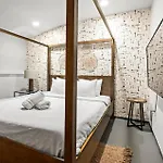 Apartment Furnished Loft Style In Southend