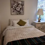 Skyline Homestay *