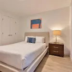 Apartment Gorgeous With Kitchen With Gym