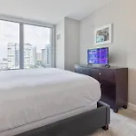 Bright Downtown With Gym Apartment Boston