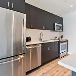 Bright Downtown With Gym Apartment Boston