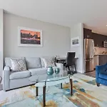 Apartment Bright Downtown With Gym
