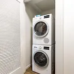 Luxury Apt Seaport With Pool