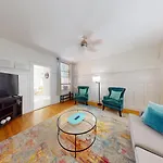 2Br Retreat Near Boston College & Longwood