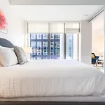 Entire Apt Downtown Seaport With Pool