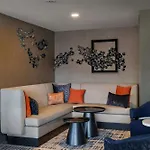 Hotel Renaissance Seaport District