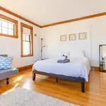 Sunny Private Bedroom #B