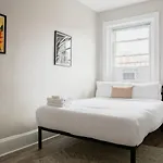 Centrally Located 1Bed Newbury Street