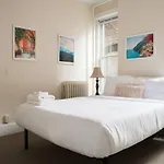 Charming 1 Bedroom Newbury Street