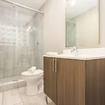 Designer Lux 4 Bed Loft Steps To The State House