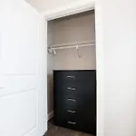 Centrally Located Luxurious Loft Walk Anywhere Apartment *