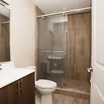 Centrally Located Luxurious Loft Walk Anywhere *
