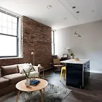 Centrally Located Luxurious Loft Walk Anywhere Apartment