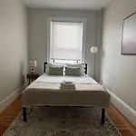 Cozy And Modern 1 Bedroom In Kenmore Sq