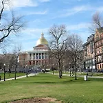 Designer Lux 4 Bed Loft Steps To The State House