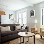 Cozy 1Br Walk Anywhere