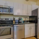 Almost There 4Bed 2Bath Apartment In Downtown