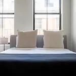 Beautiful 4Br 2Br Downtown Xing High Ceilings