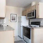 Fabulous 2bed 2bath Downtown