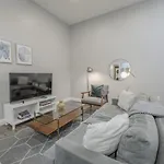 Pet Friendly Downtown Boston Elevator Washer Dryer