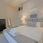 Unbeatable Location 4 Bed Loft Parking Optional