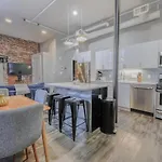 Unbeatable Location 4 Bed Loft Parking Optional Apartment *