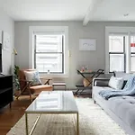 Bay Village Charm With 99 Walkscore With Short And Long Stays