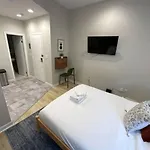 Chic Metro South End Studio