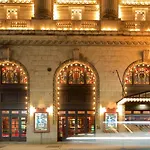 1Br In The Heart Of Downtown Boston Famous Nightlife Theater District With Bed Full Of Promises Td Garden Common Park Mbta