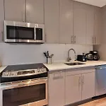 Luxury Apt Seaport With Gym And Pool