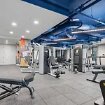 North End Td Garden Condo Shared Pool & Rooftop