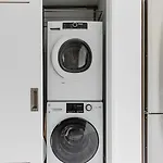 Blueground Seaport Studio Apartment Bos-1124