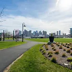 Boston Skyline Stay 1Br With City Views