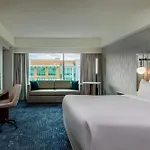 Renaissance Seaport District Hotel 4*