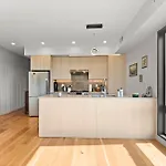 Luxury 2Bd2Ba Next To The Airport 4389