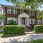 Vintage 5Br Apt In Boston With Free Parking