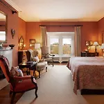 The College Club Of Boston