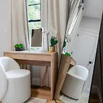 Modern 5b3b In Steps To Convention Center Apartment Boston