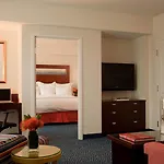 Renaissance Seaport District 4*