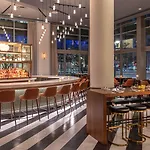 Renaissance Seaport District 4*