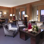 Mandarin Oriental, Hotel