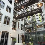 Hotel By Marriott Downtown Seaport 3*