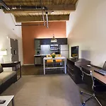 Hotel By Marriott Downtown Seaport 3*