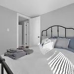 Location+comfort+convenience Boston