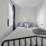 Location+comfort+convenience Apartment Boston