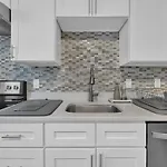 Location+comfort+convenience Apartment