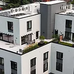 Blueground Somerville Gym Ac Nr Assembly Bos-1108