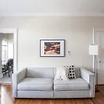 Studio On Newbury Street Apt 41