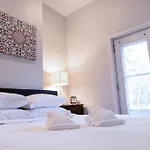 One-Bedroom On W Newton Street Apt 2