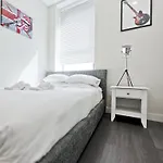 Studio On Arch Street Apt 3B